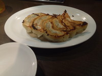 「餃子（5ケ）280円」@麺や 虎徹の写真