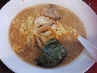 「醤油ラーメン」@麻布ラーメン 芝浦店の写真