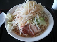 「ラーメン並（ヤサイマシ、ニンニク1杯背脂1杯）￥720」@ジャンクガレッジ 甲府昭和店の写真