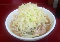 「少なめラーメン 680円(ヤサイ・ニンニク・カラメ)」@ラーメン二郎 相模大野店の写真