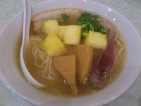 「【限定】塩らーめん２０１４　思ひ出パイナップル　￥780」@らーめん・つけめん いつ樹の写真