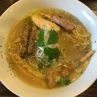 「塩 中華そば・並￥820円」@中華そば こむぎの写真