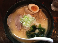 「ラーメン 味玉」@味源熊祭 宇田川店の写真
