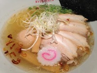 「得ラーメン」@龍旗信 関西空港店の写真