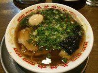 「味玉入り正油ラーメン（830円）」@無鉄砲 大阪店の写真