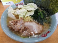 「ラーメン　（中盛り）　※チャーシュー小間切れ：サービス」@信州五十六家 広丘店の写真
