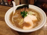 「烏賊干し鶏白湯醤油そば」@新橋 纏の写真