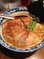 「2号 麺少なめオーダー」@ラーメン 雷鳥の写真