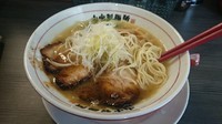 「鶏豚白湯らーめん」@やまなか製麺所の写真
