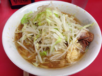 「小ラーメン(650円)麺少なめ、ニンニク」@ラーメン二郎 環七一之江店の写真