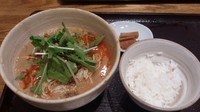 「担々麺＋ライス_1080円」@中華 うずまきの写真