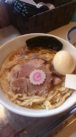 「中華そば（生醤油）　７００円　＋味玉　１００円」@麺屋 浦島太郎の写真