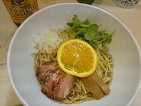 「【夜限定】鴨脂そば ￥800＋エビス中瓶 ￥630」@蔦の葉の写真