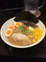 「味噌ラーメン   お勧め全部乗せ」@背脂ラーメン宮本 勝田台店の写真