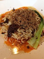 「汁なし担々麺」@BumBunBlauCafe with BeeHiveの写真