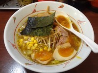 「らいおんらーめん（850円）＋味玉（100円）」@らいおん 府中本店の写真