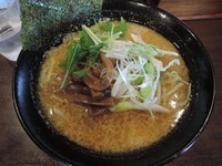 「醤油らーめん」@麺屋 無尽蔵の写真