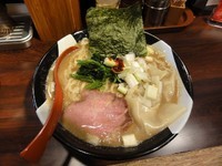 「煮干ラーメン（大）820円　塩」@すごい煮干ラーメン凪 大久保北口店の写真