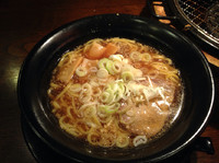 「中華そば390円（税別）」@やきにくやさん 町田店の写真