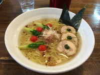 「冷製地鶏塩そば  650円  大盛り無料」@上州地鶏らーめん まるわの写真