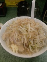 「ラーメン、ヤサイ、ニンニク、背脂固まり」@ラーメン二郎 新宿小滝橋通り店の写真