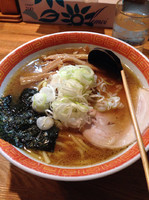 「醤油ラーメン」@つけ麺屋 やすべえ 池袋店の写真