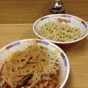 つけ麺(麺半分、野菜少なめ、ニンニク、かつおくん)