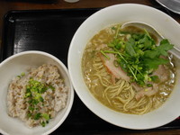 「鶏煮干と鯖の搾りラーメン＋玄米ごはん」@ラーメン愉悦処 似星の写真