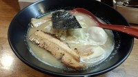 「醤油豚骨ラーメン　替え玉無料」@まる兵らーめん 高崎本店の写真