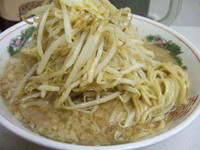 「普通盛 ヤサイW＋カラカラ」@ラーメン 神田店の写真