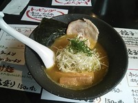 「カレーラーメン【裏メニュー】」@俺らラーメン ちょもらんまの写真