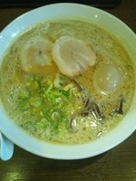 「とんこつ醤油ラーメン（味玉トッピング）」@どとんこつ 中村商店の写真
