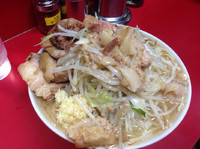 「小豚＋ 野菜アブラにんにく」@ラーメン二郎 西台駅前店の写真