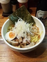 「汁なし（塩）＋ビール（小瓶）」@らーめん 破顔の写真