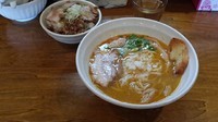 「鶏そば＋チャーシュー丼」@はりけんラーメンの写真