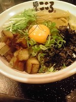 「肉メンのせ和え麺」@麺屋 こころ 高田馬場店の写真