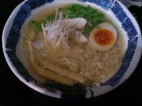 「つくば茜鶏らぁめん」@龍のひげの写真