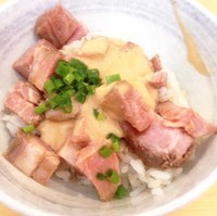 「ふく流ラーメン   レアチャーシュー丼」@ふく流らーめん 轍 本町本店の写真
