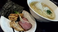 「鶏だし塩ラーメン」@麺処 ほん田 nijiの写真