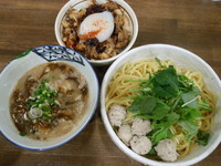 「海老塩ガーリックつけめん（中盛）＋ブラック醤油豚ごはん」@麺処 井の庄の写真