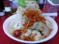 「冷やし中華（小）780円（ヤサイ・ニンニク・辛揚げ）」@千里眼の写真