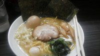 「塩ラーメン＋味玉」@横浜家系ラーメン まこ家の写真