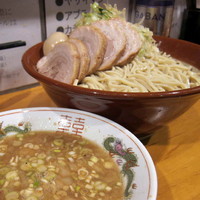 「麺マシ 禁断の果実 750円 + つけ麺 100円 + α」@豚星。の写真
