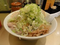 「醤油ラーメン　750円」@超ごってり麺 ごっつ 秋葉原店の写真