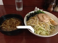「つけ麺大盛 モヤシ、キャベツトッピング」@秀家 トンロー店の写真