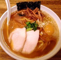 「烏賊干し鶏白湯醤油そば800円大盛り100円　味玉100円」@新橋 纏の写真