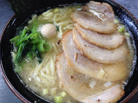 「醤油チャーシューメン（並）【880円】」@横浜家系ラーメン すずき家の写真