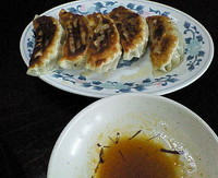 「餃子（５個）　４００円」@コトブキの写真