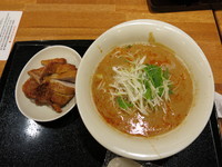 「排骨タンタン麺:1100円」@南国酒家 原宿麺飯房 東京ソラマチ店の写真