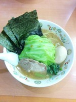 「キャベ玉ラーメン(800円)」@うえむらや 霧が丘店の写真
